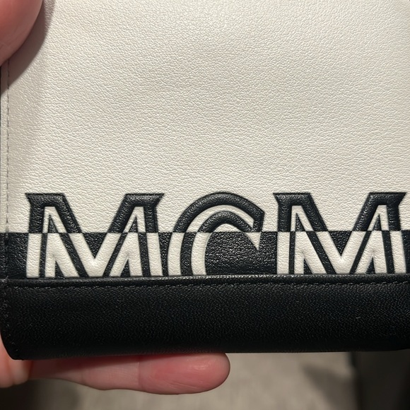 MCM Women’s black and white zipper logo small wallet. - Picture 6 of 9